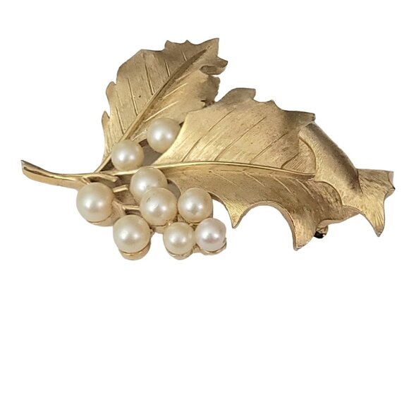 Trifari Crown Over T Gold Tone Faux Pearl Leaf Brooch, Signed - Picture 1 of 7